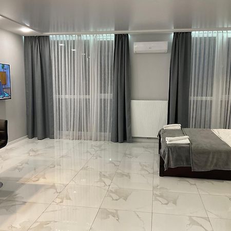 Vip Apartment Near Center Lviv Ngoại thất bức ảnh