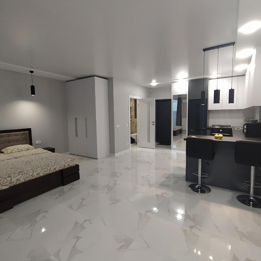 Vip Apartment Near Center Lviv Ngoại thất bức ảnh