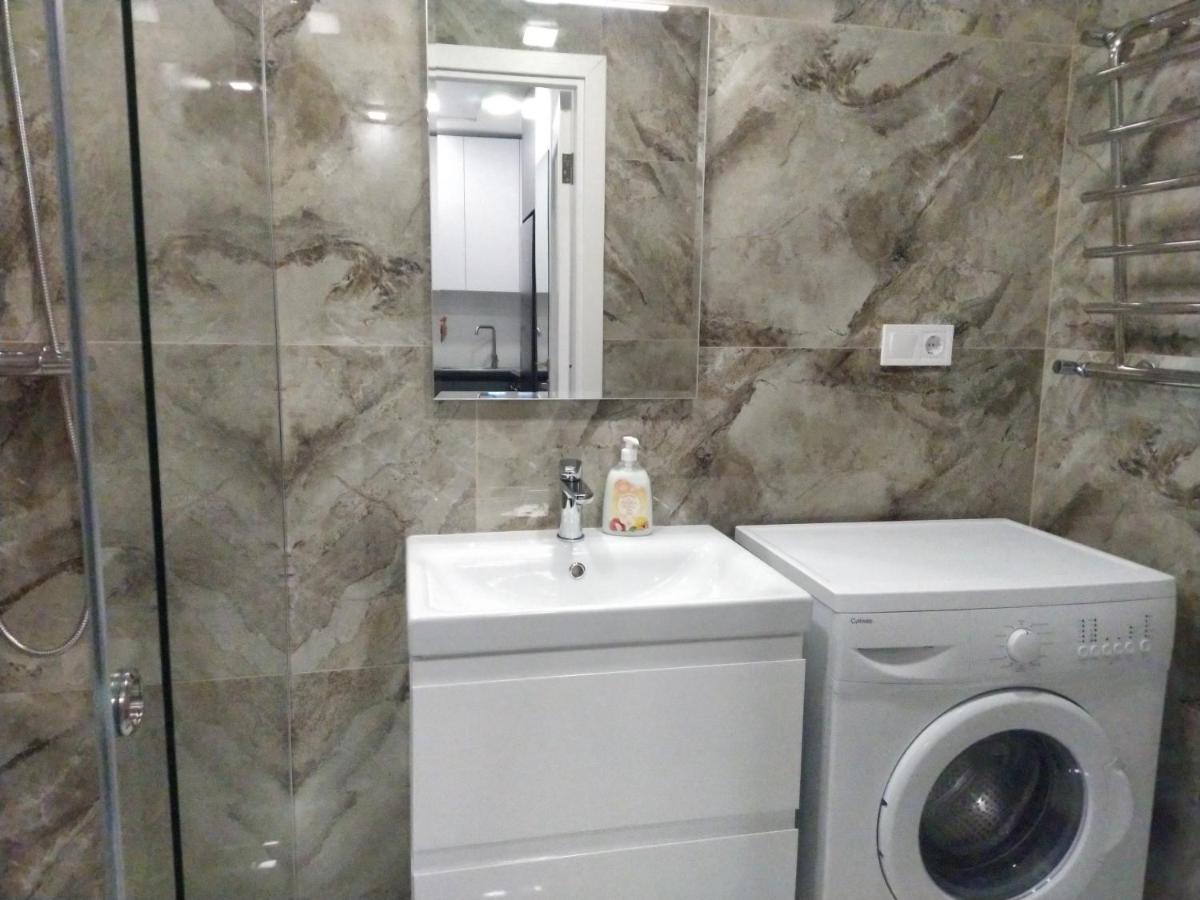 Vip Apartment Near Center Lviv Ngoại thất bức ảnh
