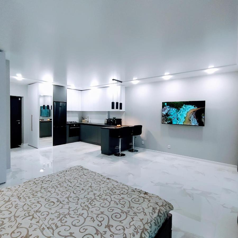 Vip Apartment Near Center Lviv Ngoại thất bức ảnh