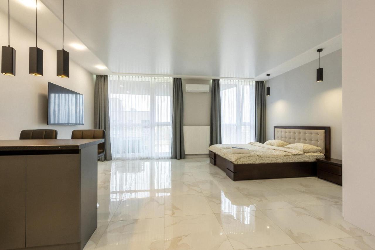 Vip Apartment Near Center Lviv Ngoại thất bức ảnh