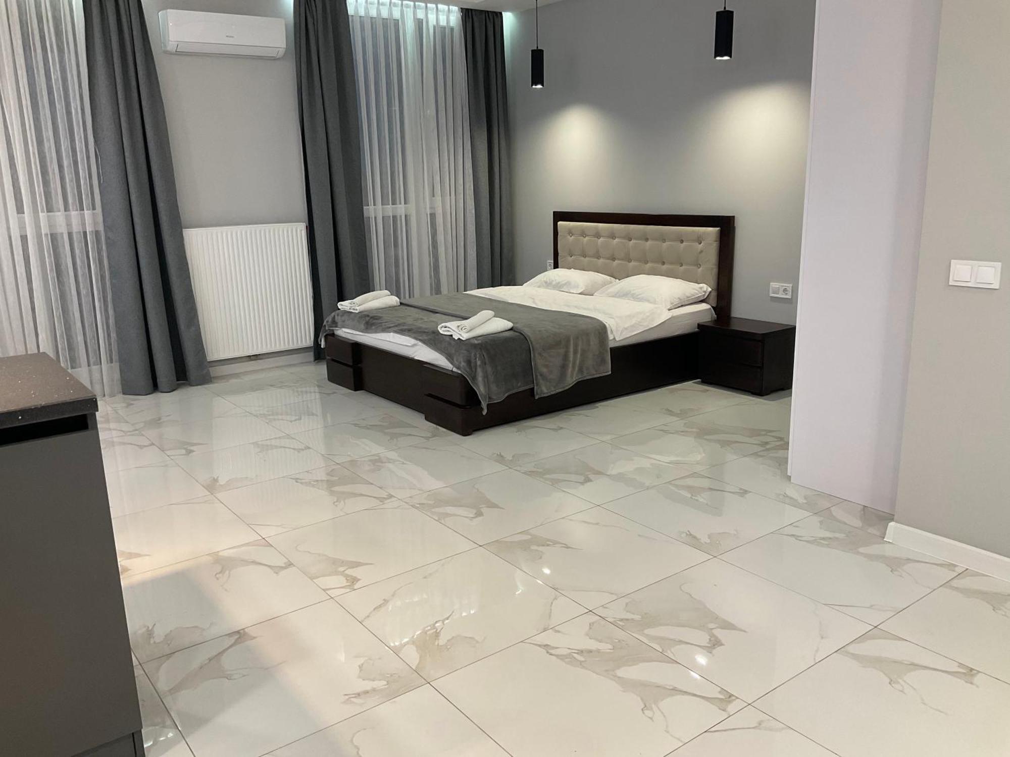 Vip Apartment Near Center Lviv Ngoại thất bức ảnh